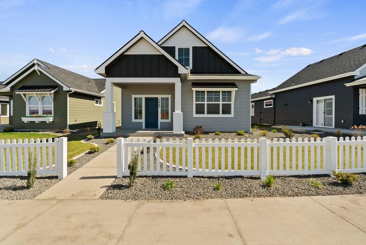 23014 E Edgewater Ln  Liberty Lake WA 99019 photo
