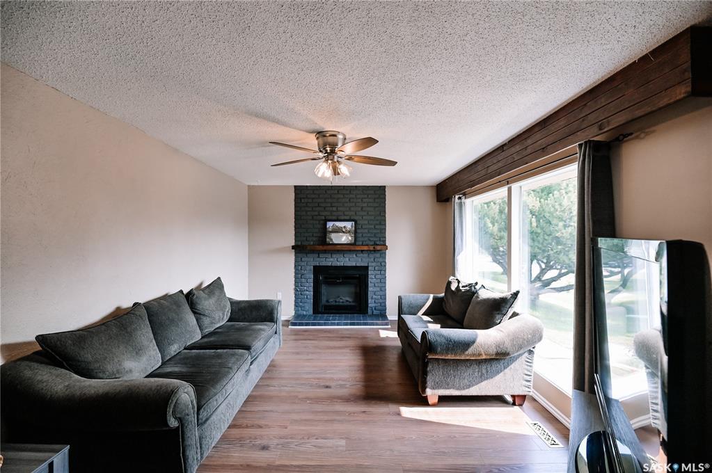 Property Photo:  2605 15th Avenue E  SK S6V 6H4 