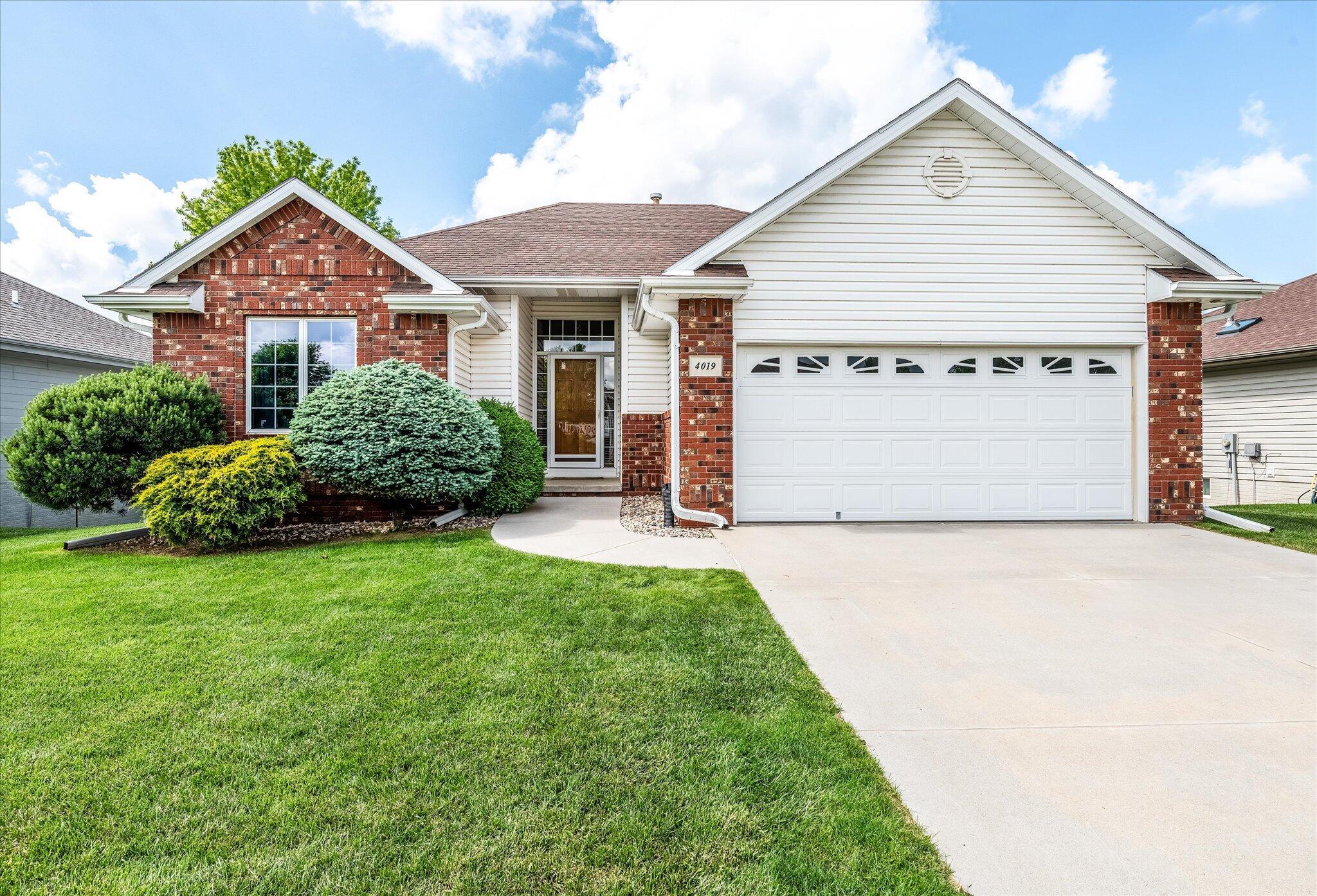 4019 Gladbrook Drive  Council Bluffs IA 51503 photo