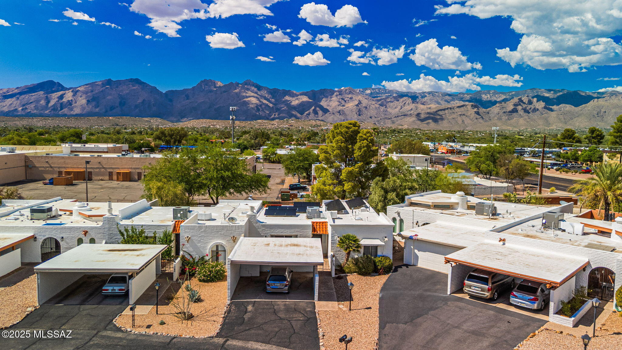 2154 N Calle De Vida  Tucson AZ 85715 photo