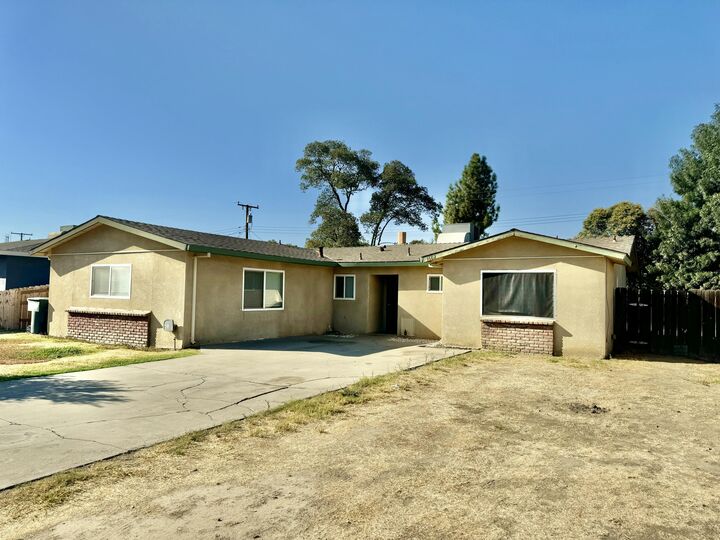 1602 W Dorothea Avenue  Visalia CA 93292 photo