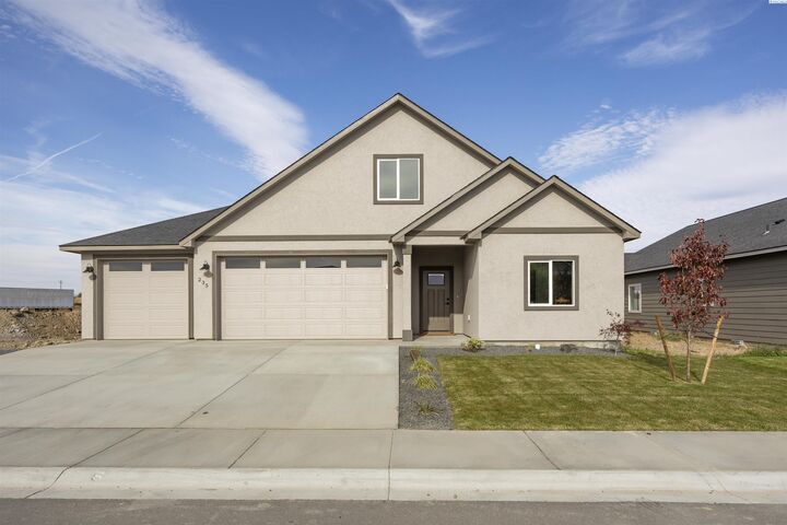 Property Photo: 235 Schrute Rd WA 99350