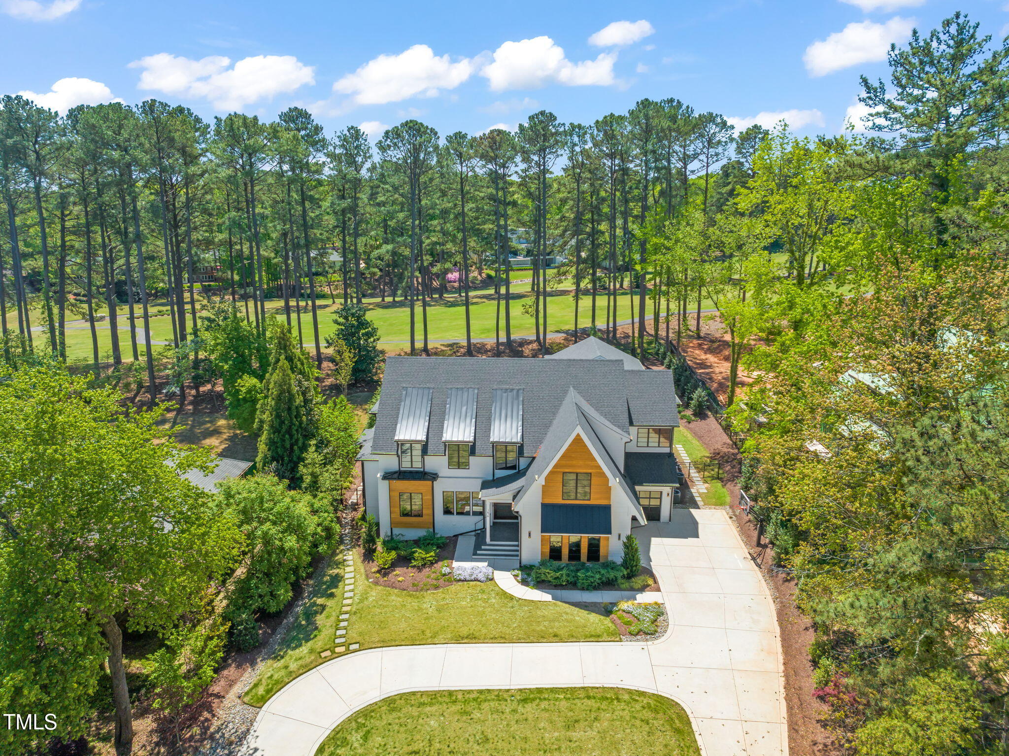 Property Photo:  1616 Hunting Ridge Road  NC 27615 