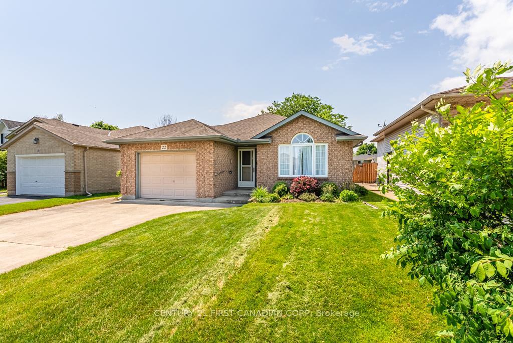 Property Photo: 22 Tanner Drive ON L0S 1E4