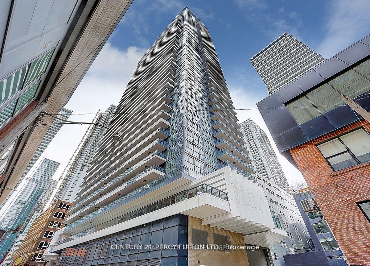 Photo de la propriété: 38 Widmer Street 4205 ON M5V 0P7