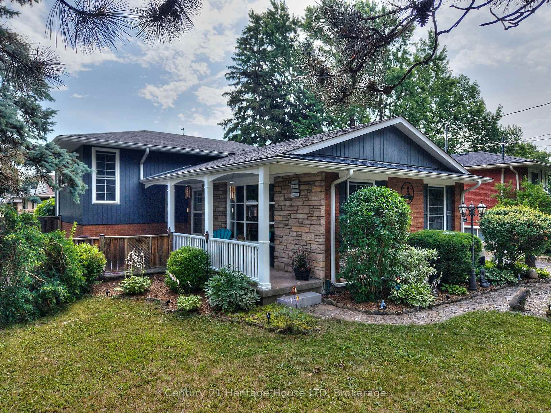 30 Cartier Drive  St. Catharines ON L2M 2E7 photo