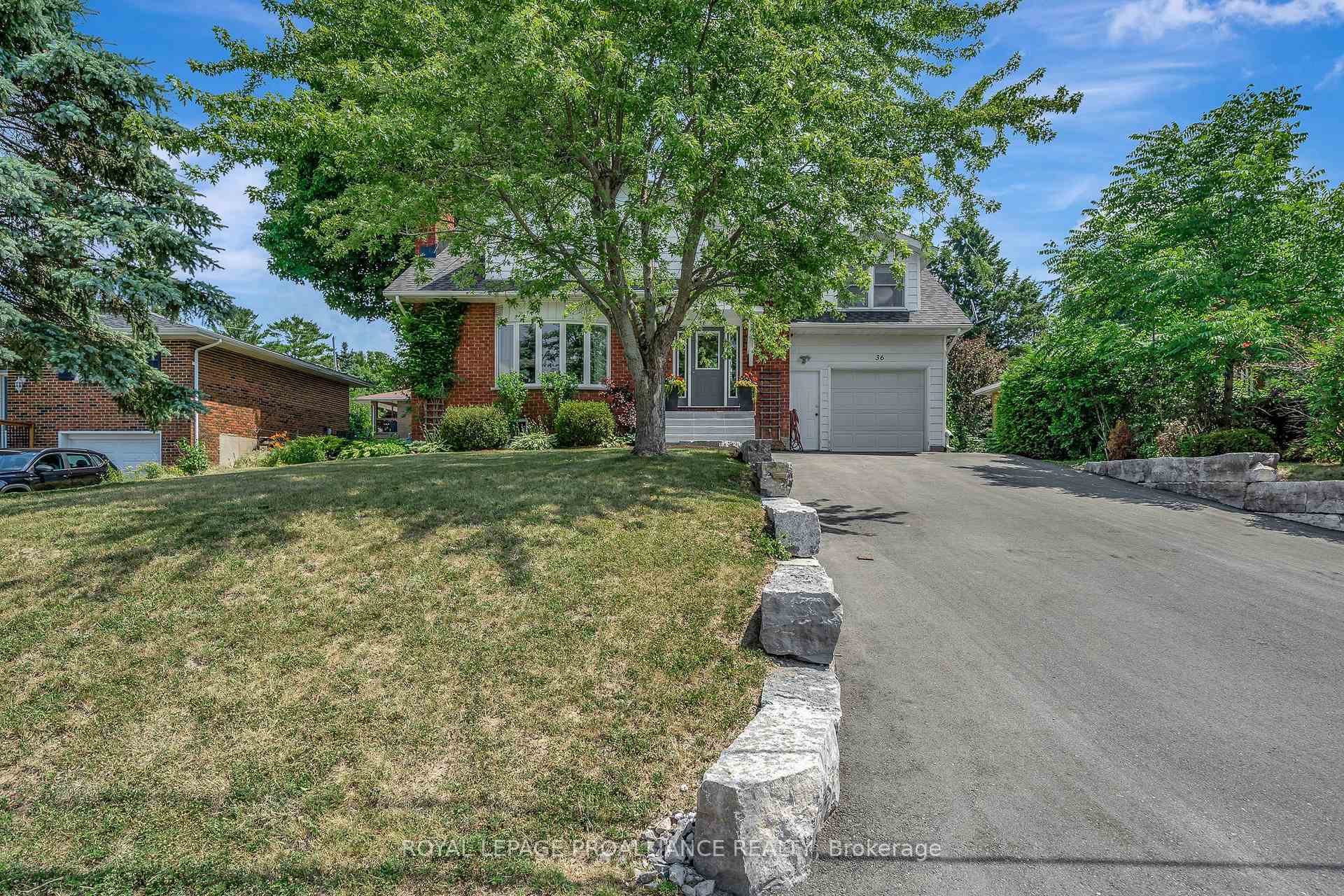 Property Photo: 36 Burnham Avenue ON K0K 1S0