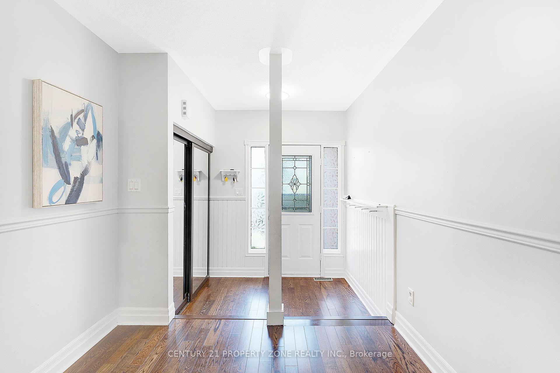 Photo de la propriété: 50 Wilkins Crescent ON L1E 3B6