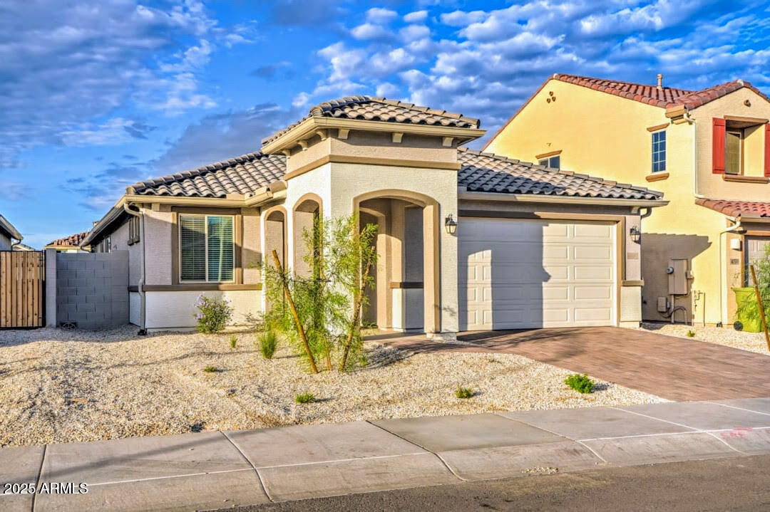 Property Photo: 8749 W San Miguel Avenue AZ 85305