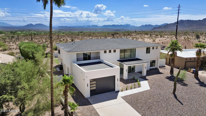 Property Photo:  11037 N Indian Wells Drive  AZ 85268
