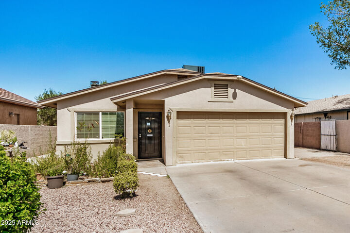 Property Photo: 315 N Keith Street AZ 85120