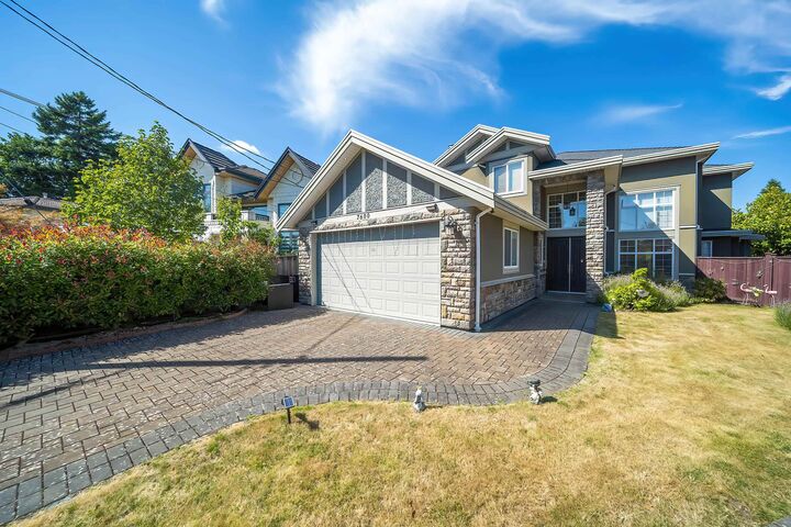 7600 Lancing Court — photo 1