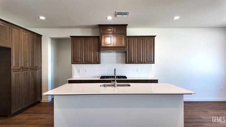 Property Photo: 12820 Graham Court CA 93311