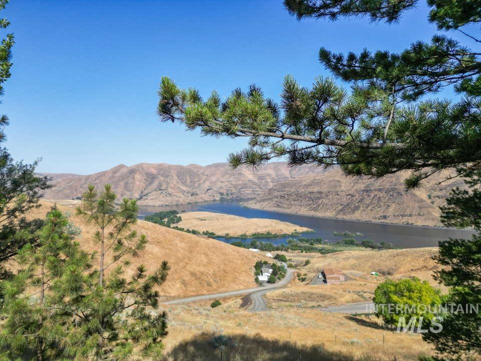 Property Photo: 2026 Silcott Hills Road WA 99403