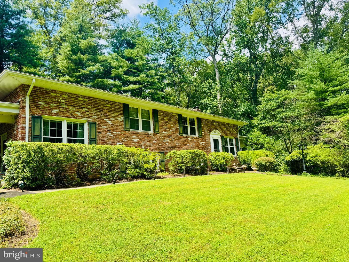 Property Photo: 3500 Barkley Drive VA 22031