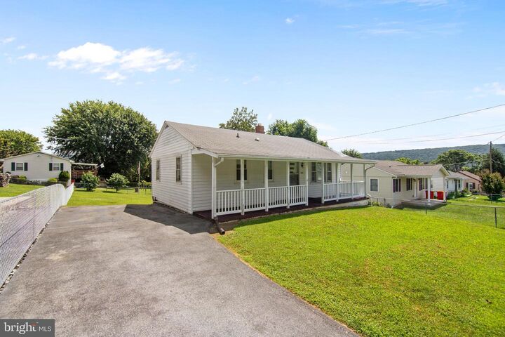 Property Photo:  264 Polk Street  WV 25425 