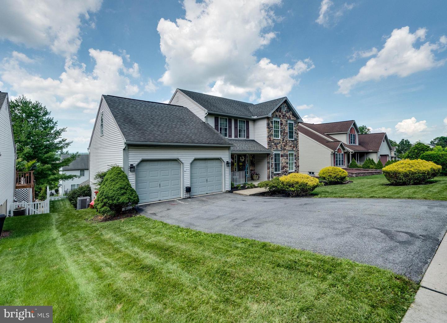 Property Photo: 909 Billy Drive PA 19608