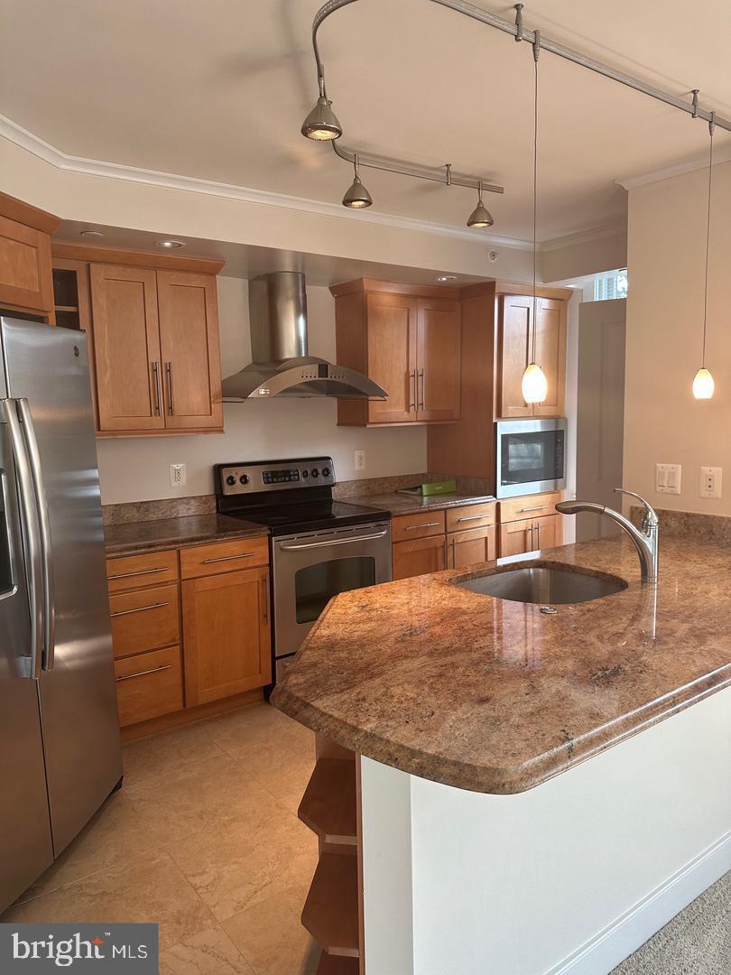 Property Photo: 1325 N Pierce Street 501 VA 22209