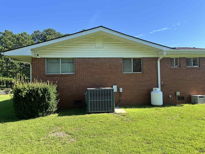 Property Photo:  238 Lake Joy Road  GA 31069 