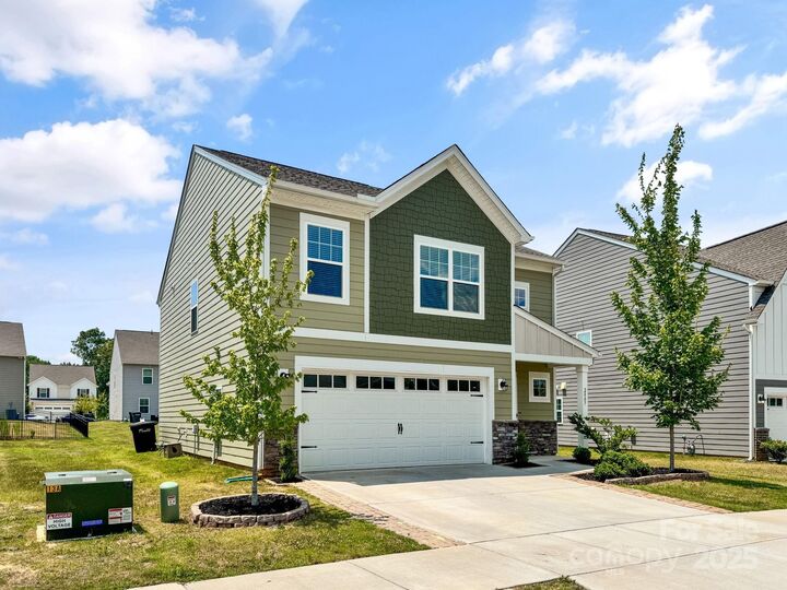 Property Photo:  2807 Oldfield Drive  NC 28110 