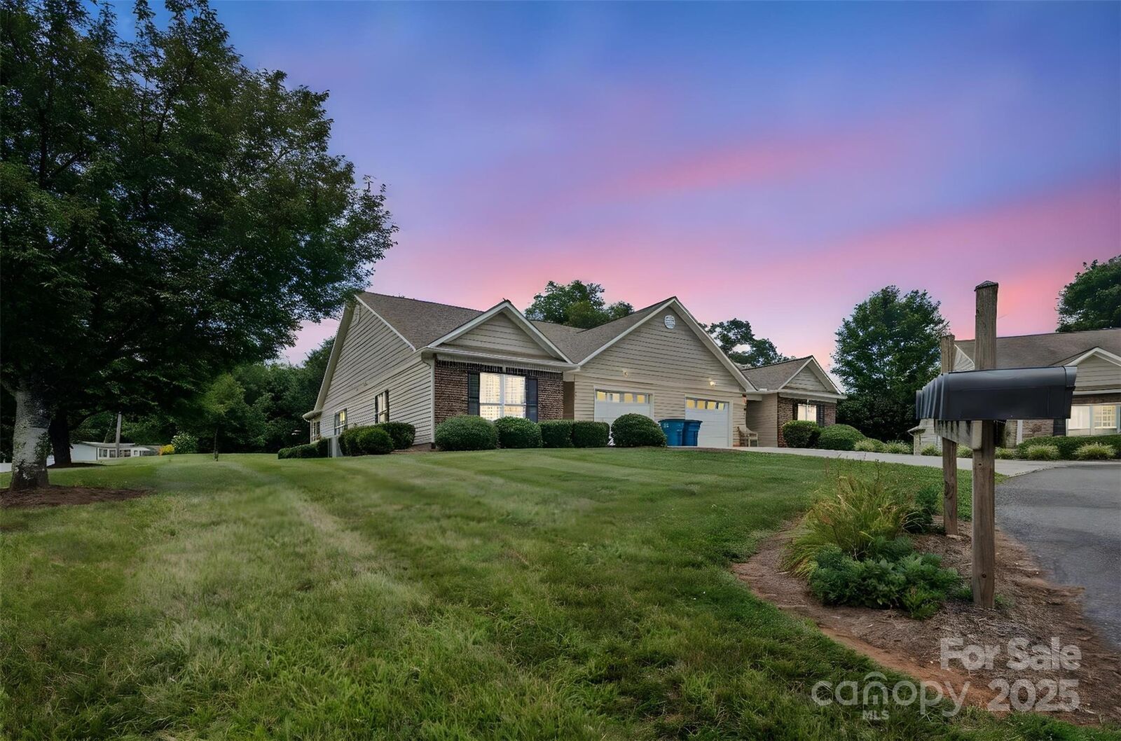 Property Photo: 211 Abee Street NC 28655