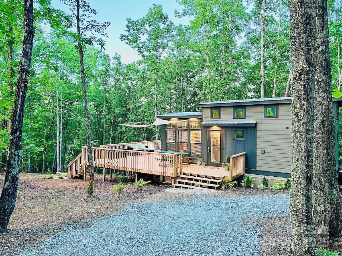 Property Photo: 221 Summerfield Lane NC 28139