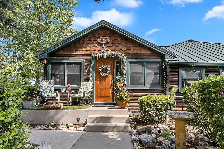 Property Photo: 5907 Townsend Pl WY 82009
