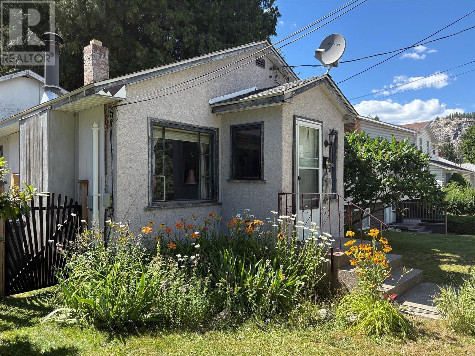Property Photo: 198 Lakeview Street BC V1N 1B8