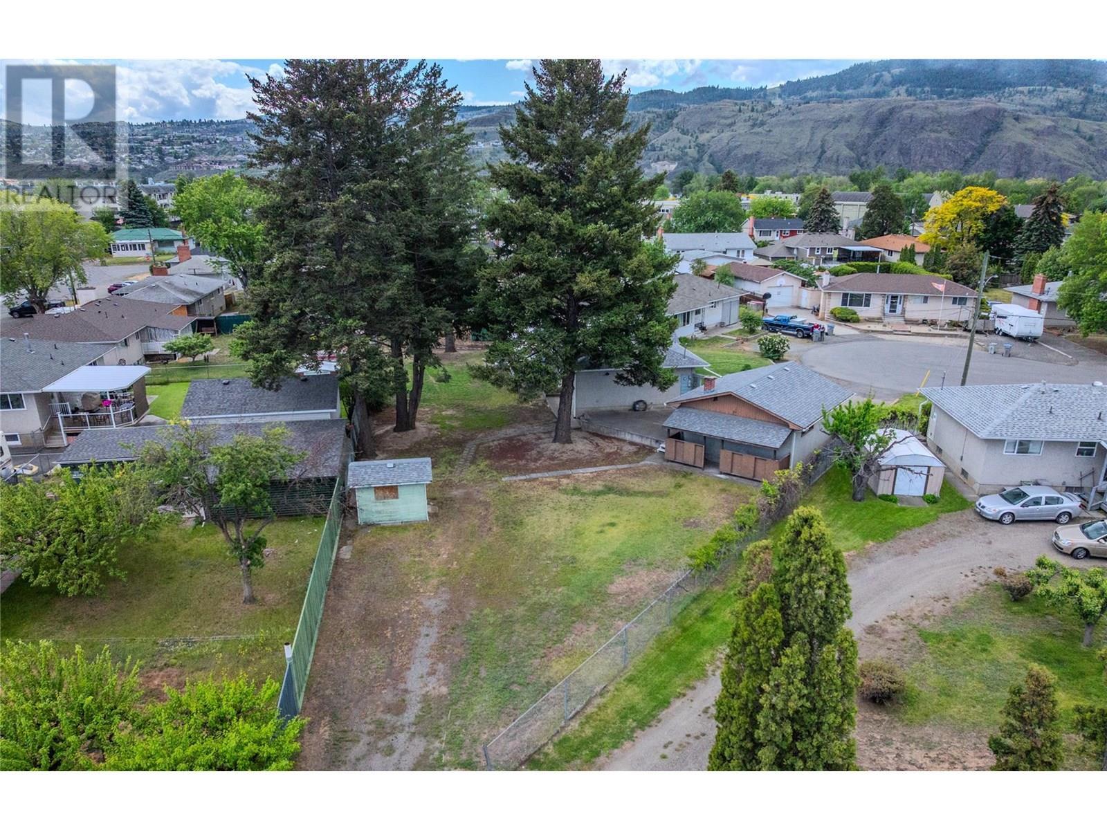 Property Photo: 918 Kirkland Place BC V2B 3Y6