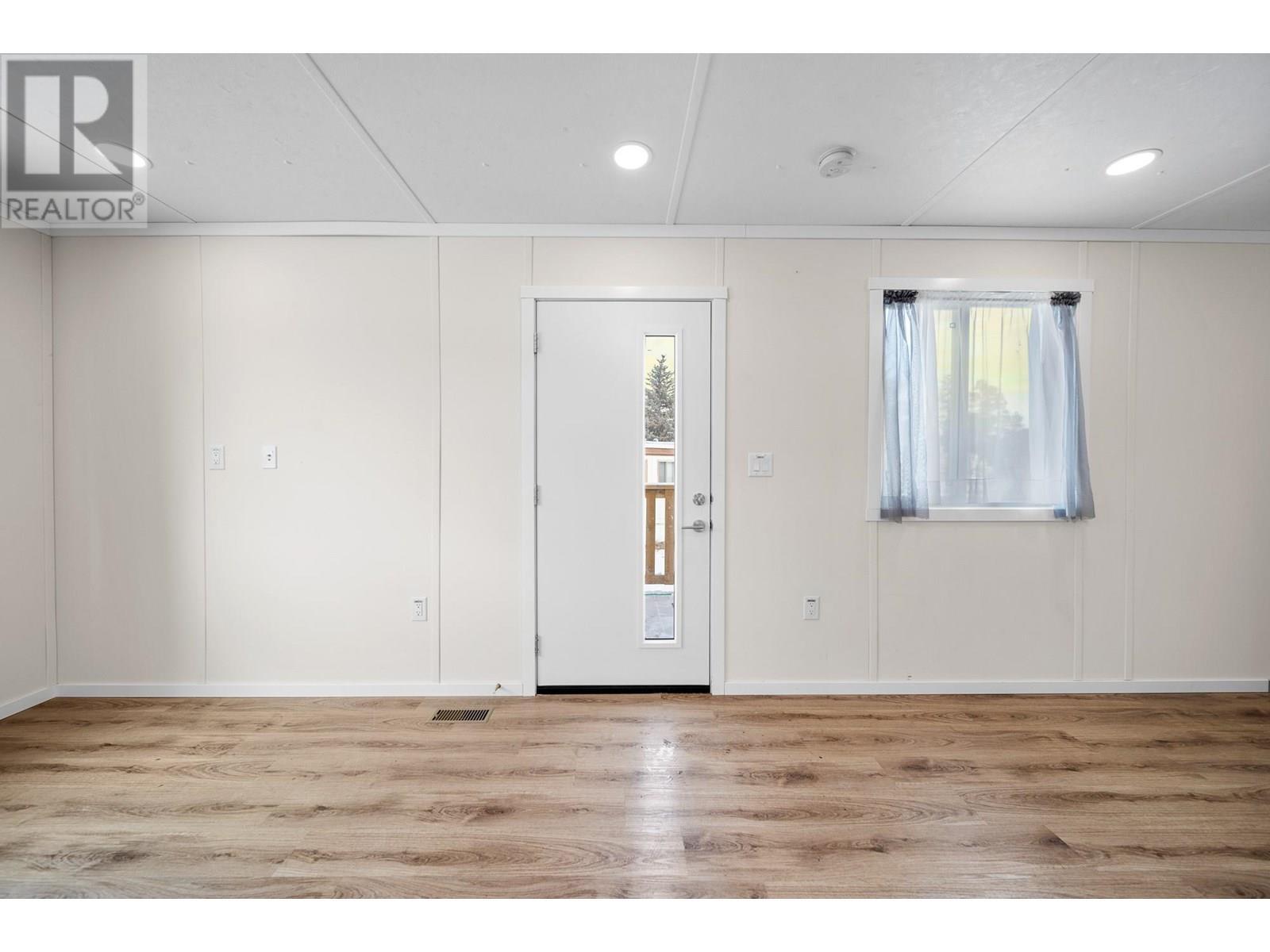 Property Photo: 2776 Clapperton Avenue 101 BC V1K 1G5