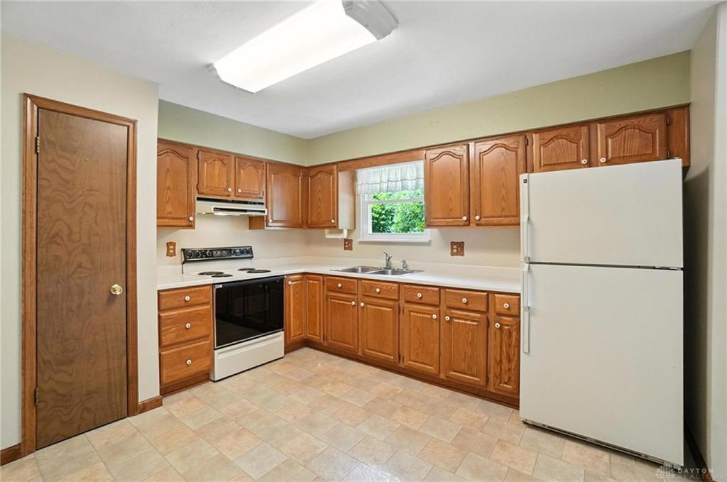 Property Photo:  853 King Harry Place  OH 45342 