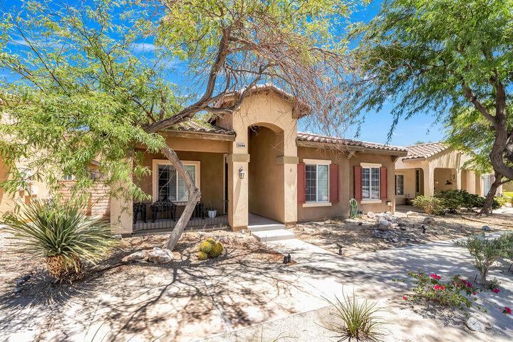 Property Photo:  26744 Avenita Quintana  CA 92234 