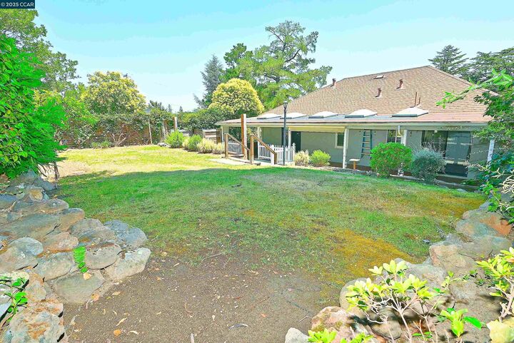 Property Photo: 3810 Canyon Way CA 94553