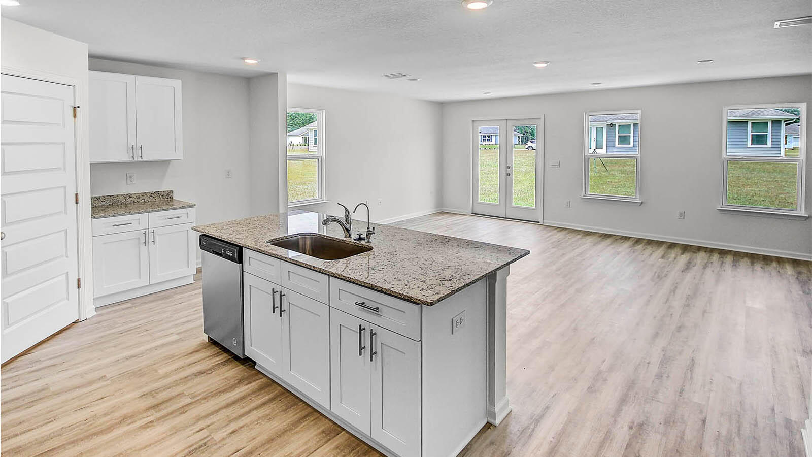 Property Photo: 184 Gray Owl Drive FL 32439