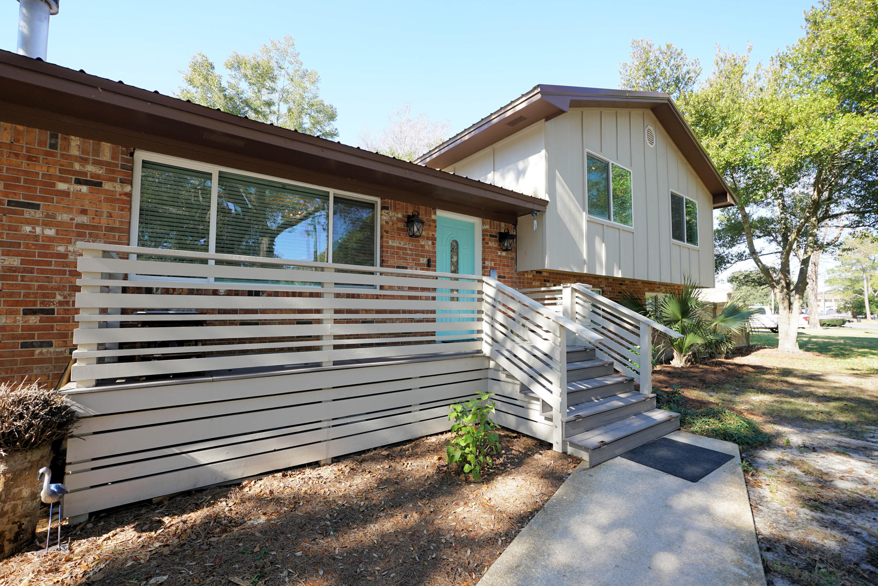 Property Photo: 951 Pocahontas Drive FL 32547