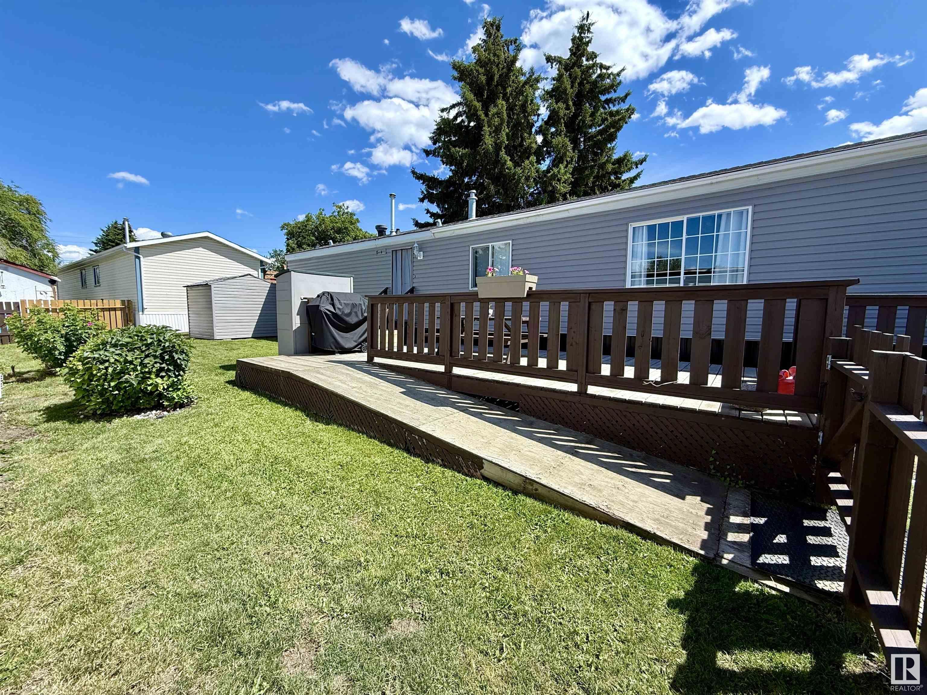 305 Calahoo Road 196  Spruce Grove AB T7X 3L1 photo