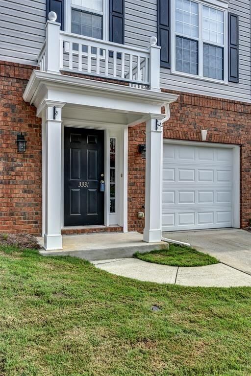 Property Photo: 3331 Lathenview Court GA 30004