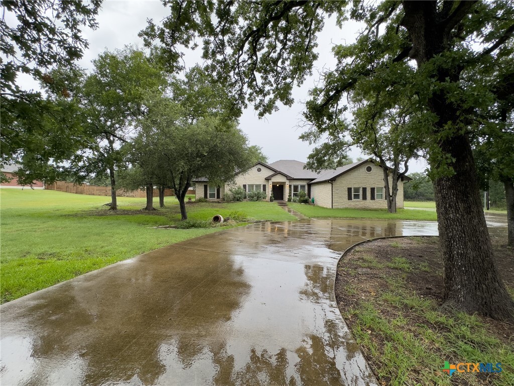 Property Photo: 1448 Hidden Springs Drive TX 76571