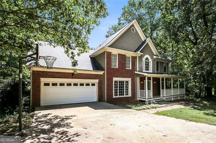 Property Photo: 2550 Highland Pointe Drive GA 30041