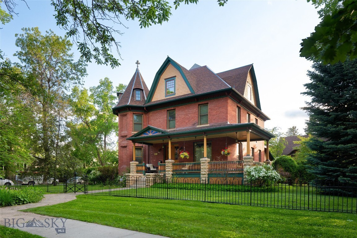 Property Photo: 319 S 3rd Avenue MT 59715