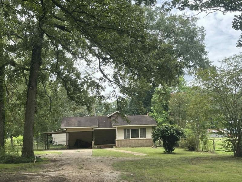Property Photo: 306 Highway 107 Highway LA 71323
