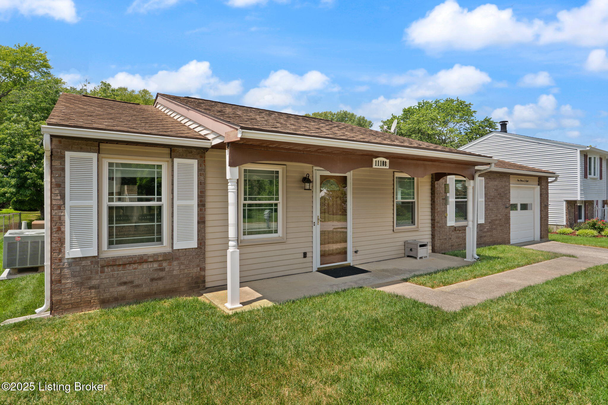 Property Photo:  11108 Stalwert Pl  KY 40272 