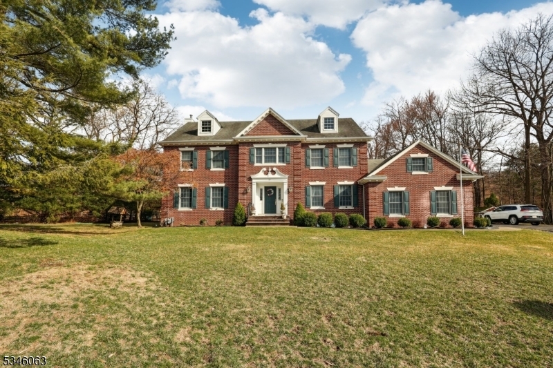 57 Laurie Dr  North Haledon Boro NJ 07508 photo