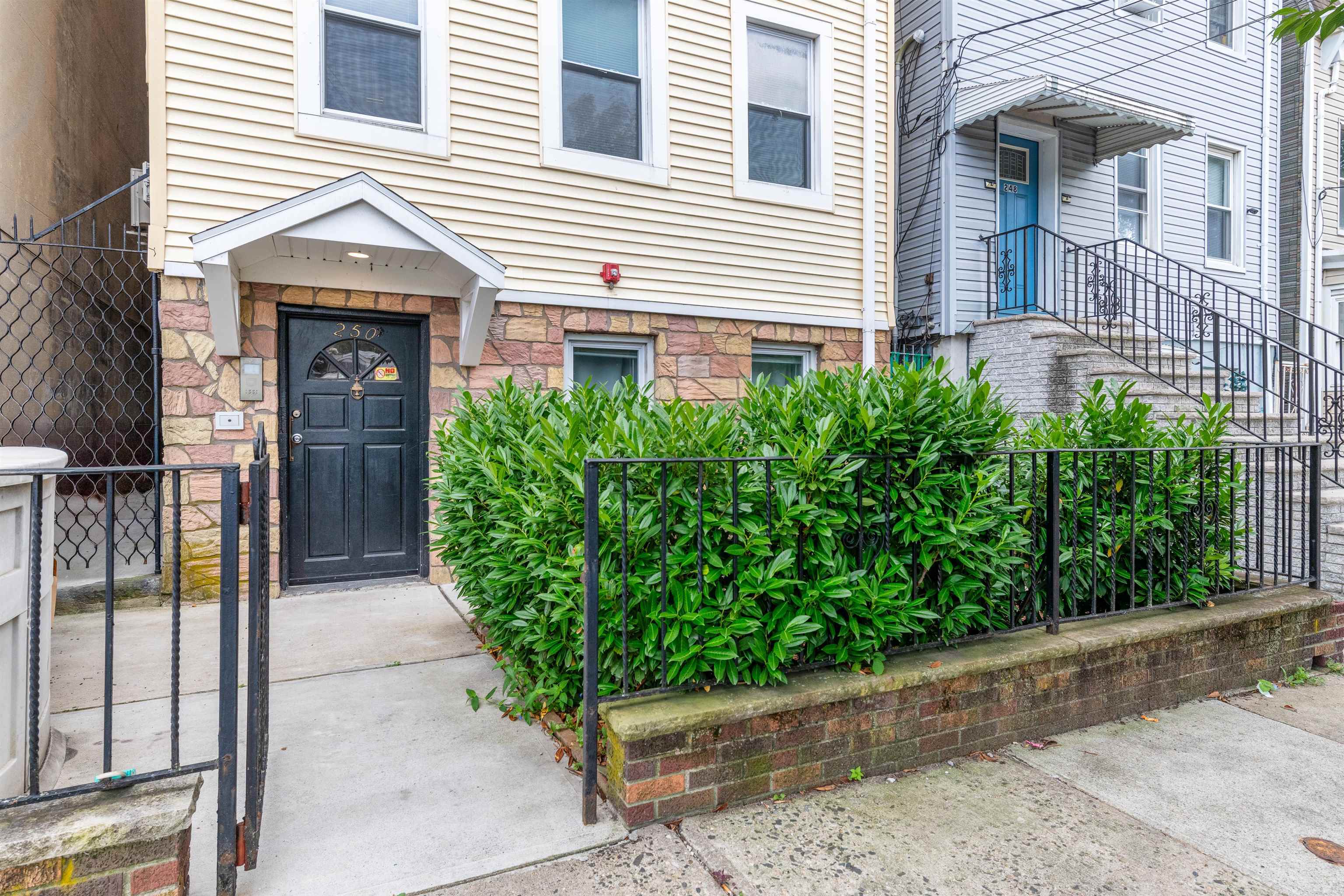 Property Photo:  250 Suydam Ave 3  NJ 07304 