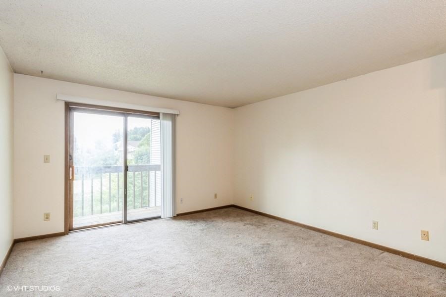 Property Photo: 2617 Westwinds Dr 4 IA 52246