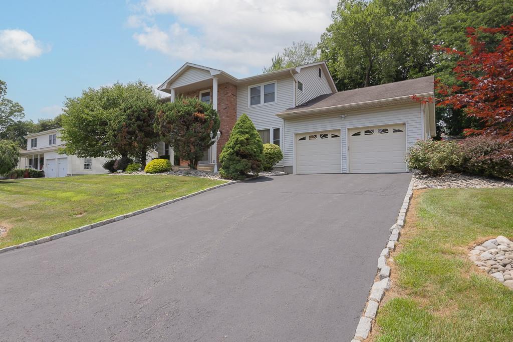 Property Photo:  71 Jolliffe Avenue  NY 10920 