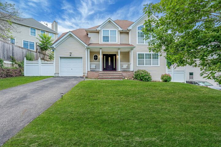 11 Gladysz Way  Port Jefferson NY 11777 photo
