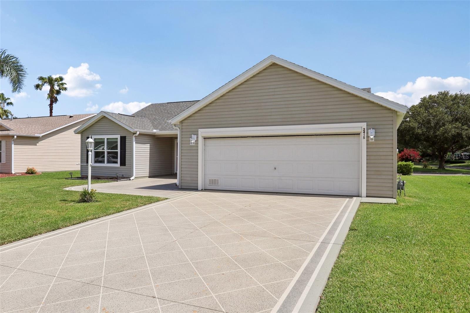 Property Photo: 2415 Saluda Street FL 32162