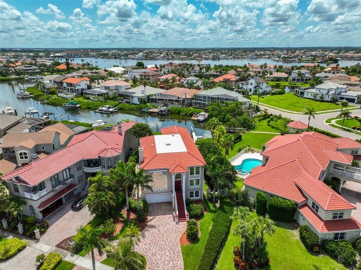 Property Photo: 6107 Marbella Boulevard FL 33572