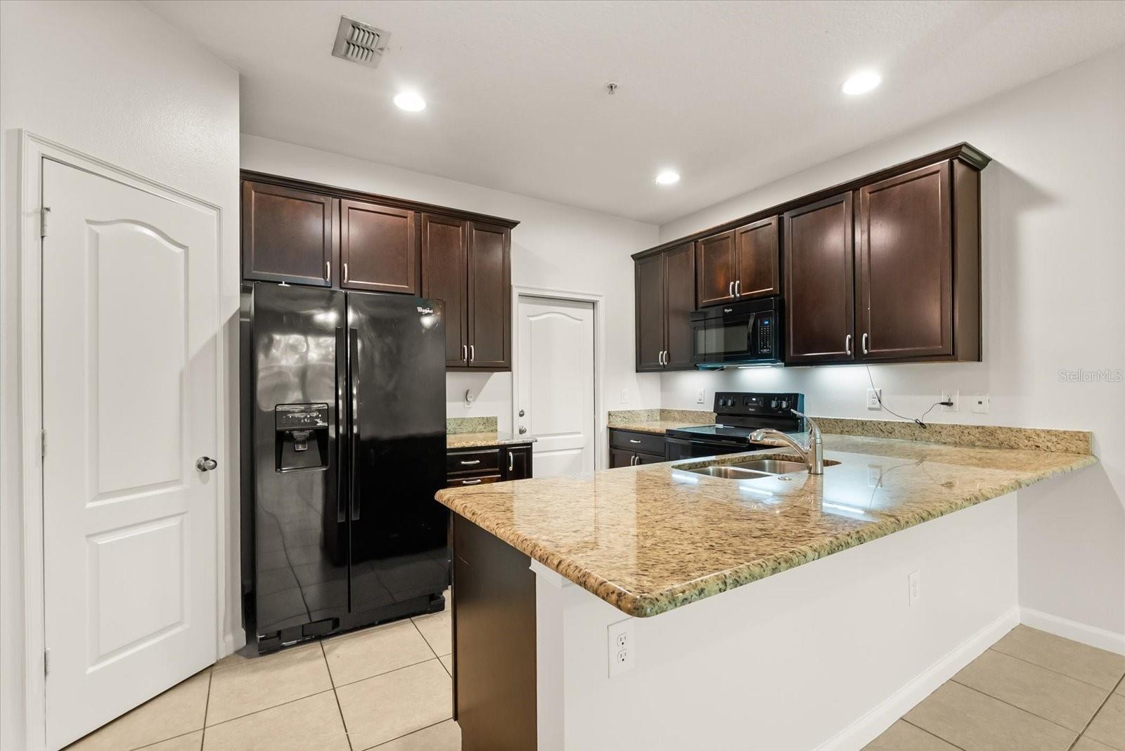 Property Photo: 2048 Switch Grass Circle FL 34761